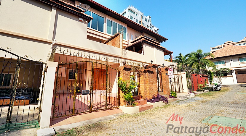 Beverly Hills Village Pattaya Townhouse For Sale - HP0006-0