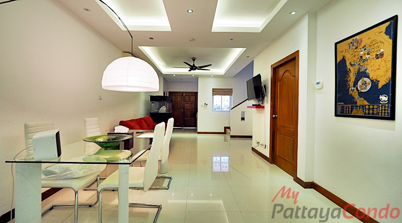 Beverly Hills Village Pattaya Townhouse For Sale - HP0006-3