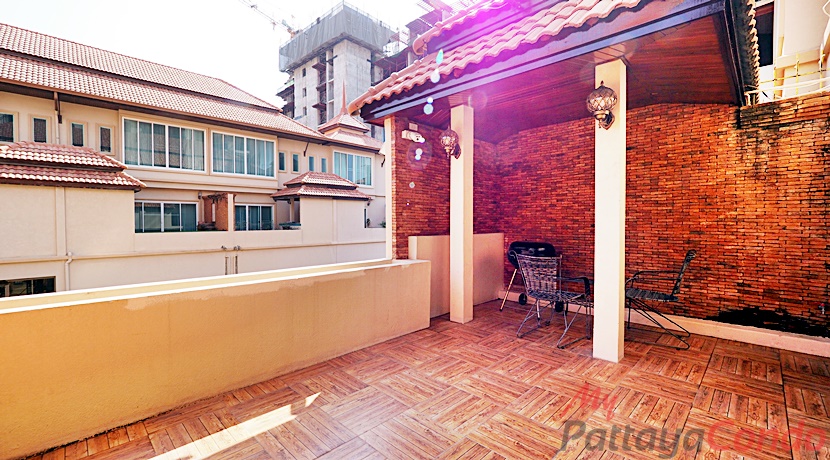 Beverly Hills Village Pattaya Townhouse For Sale - HP0006-24