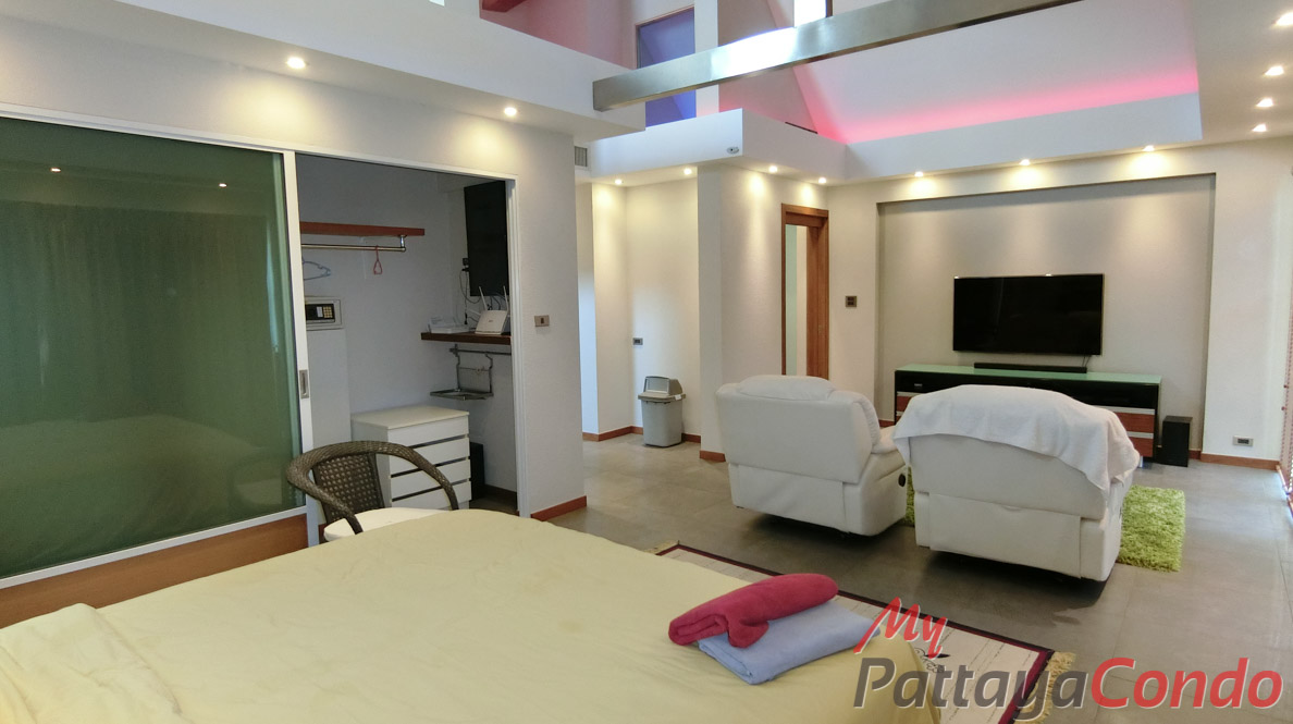 Boutique Garden Pool Villas Jomtien House For Sale - HJCTD02-31