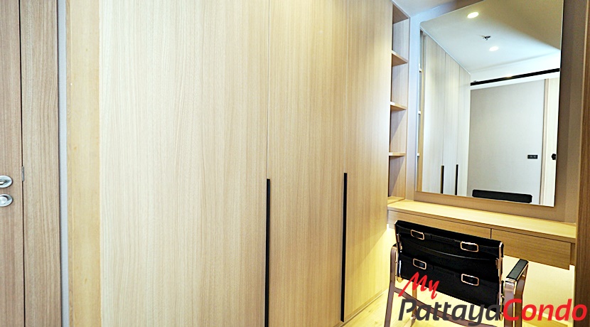 Cetus Beachfront Condo Pattaya For Sale - CETUS04-24