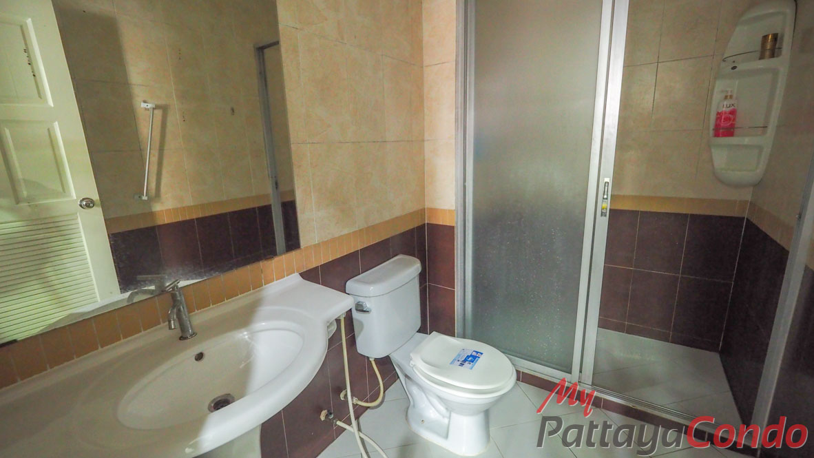 Chokchai Village 7 Townhouse Pattaya For Sale - HECCV701-13
