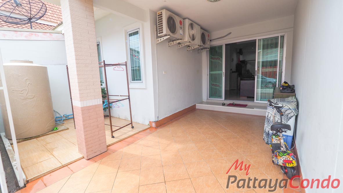 Chokchai Village 7 Townhouse Pattaya For Sale - HECCV701-1