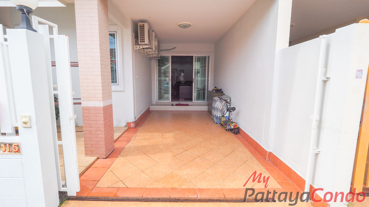Chokchai Village 7 Townhouse Pattaya For Sale - HECCV701-2