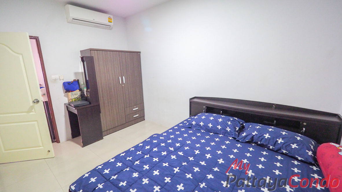 Chokchai Village 7 Townhouse Pattaya For Sale - HECCV701-15