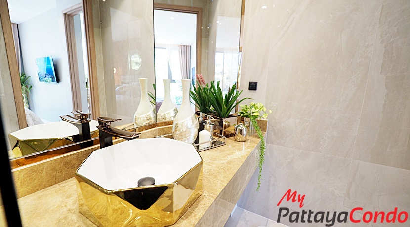 Copacabana Beach Jomtien Condo For Sale - COPAC04-14