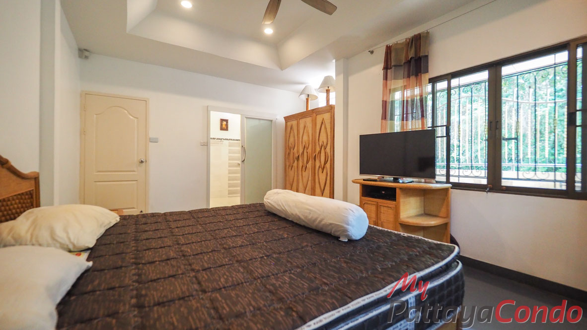 Ekmongkol Village 1 Pattaya For Sale - HEEMK01-19