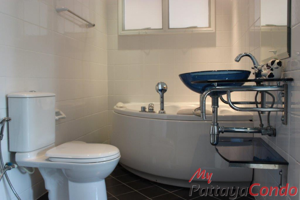 Green Field Villas 3 East Pattaya House For Sale - HEGF302-21