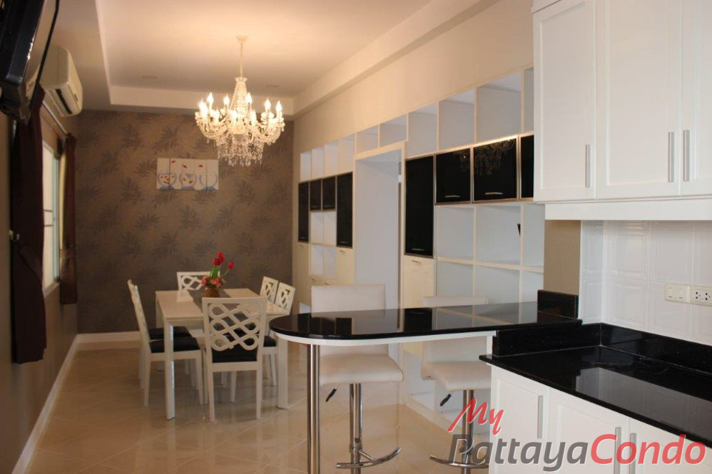 Green Field Villas 3 East Pattaya House For Sale - HEGF302-12