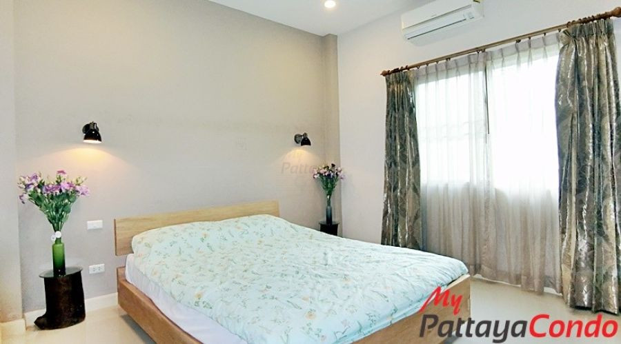 Impress House Village East Pattaya House For Sale - HEIS01-10
