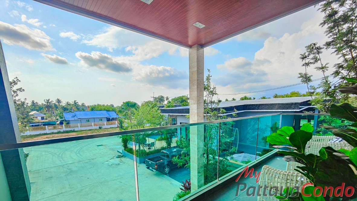 Madcha Nirvana Huay Yai Pattaya House For Sale - HEMCN01-26