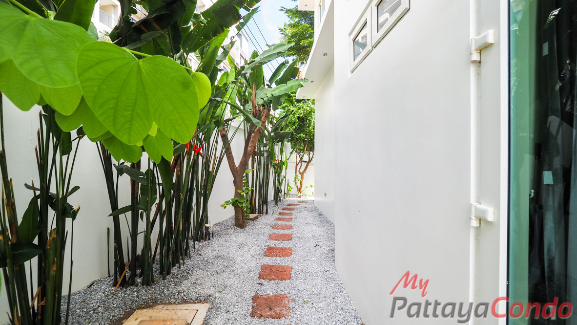 Palm Oasis Pool Villa Pattaya House For Sale - HJPO01-14