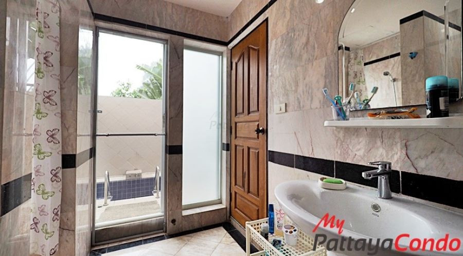 Paradise Villa 3 Village East Pattaya House For Sale - HEPRV301-12