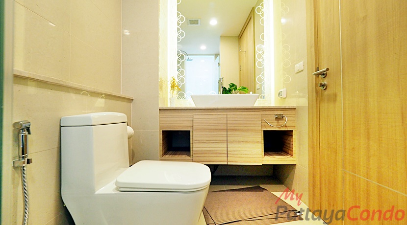 Riviera Wong Amat Condo For Sale - RW45-6