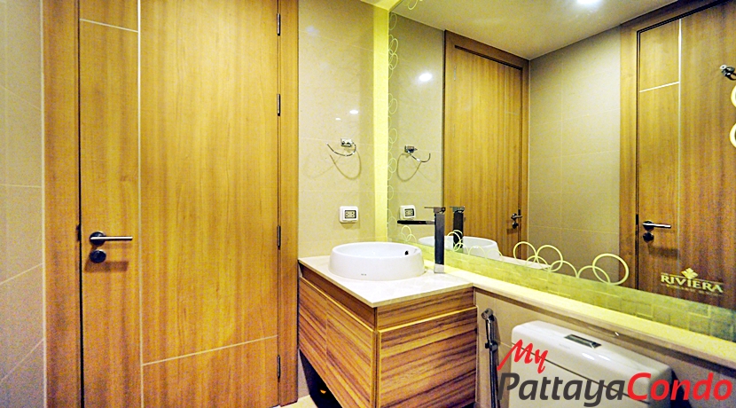 Riviera Wong Amat Condo For Sale - RW09-18