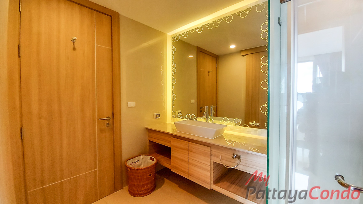 Riviera Wong Amat Condo For Sale - RW38-15