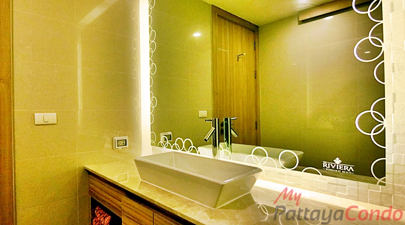 Riviera Wong Amat Condo For Sale - RW10-19