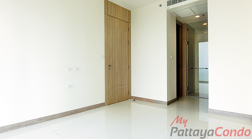 Riviera Wong Amat Condo For Sale - RW52-8