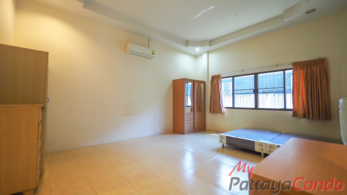 SP Village 4 East Pattaya House For Sale - HESP4V01-18