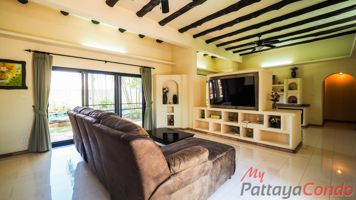 Santa Maria East Pattaya Townhouse For Sale - HESM03-7
