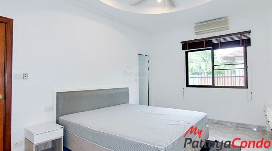 Swiss Paradise Village East Pattaya House For Sale - HESW01-12