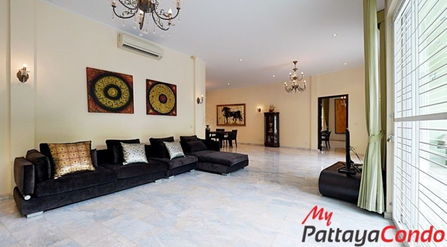 Thaily Wood Village East Pattaya Pool Villa For Sale - HETW01-0
