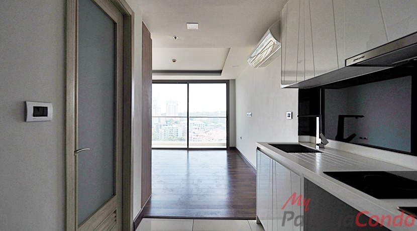 The Peak Towers Pattaya Condo For Sale - PEAKT45-1