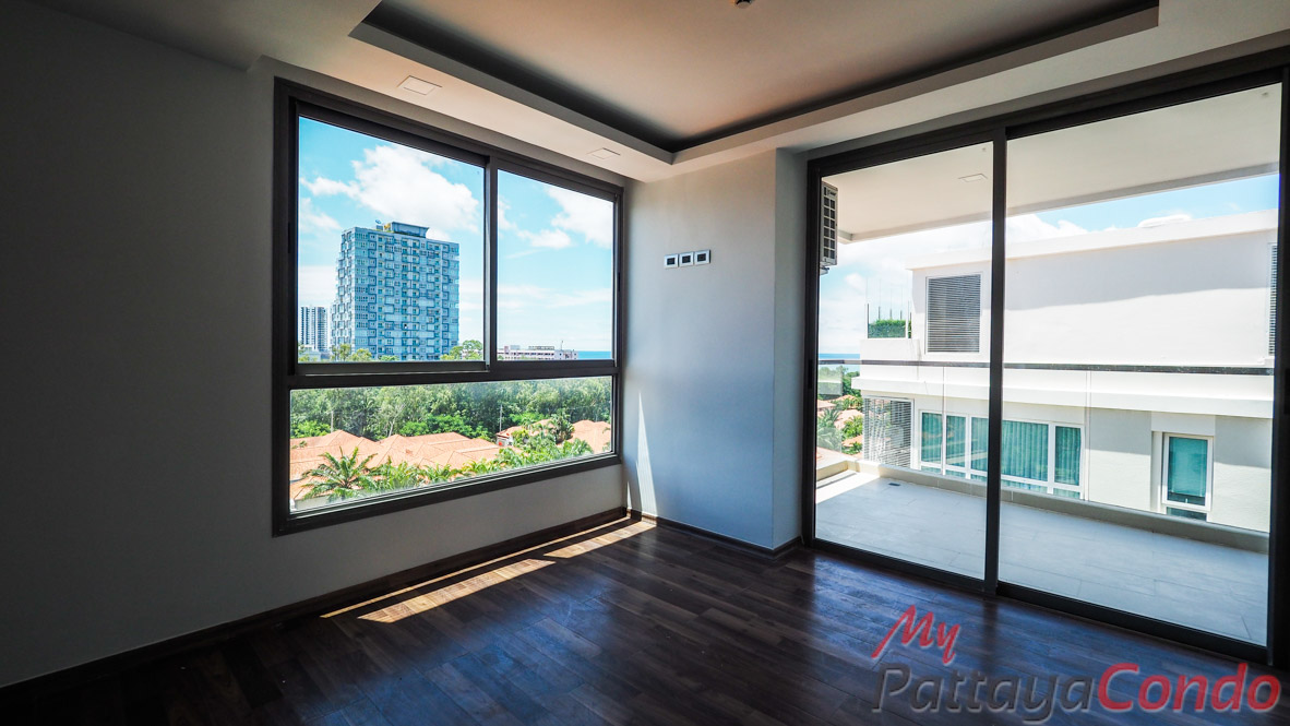The Peak Towers Pattaya Condo For Sale - PEAKT60-11