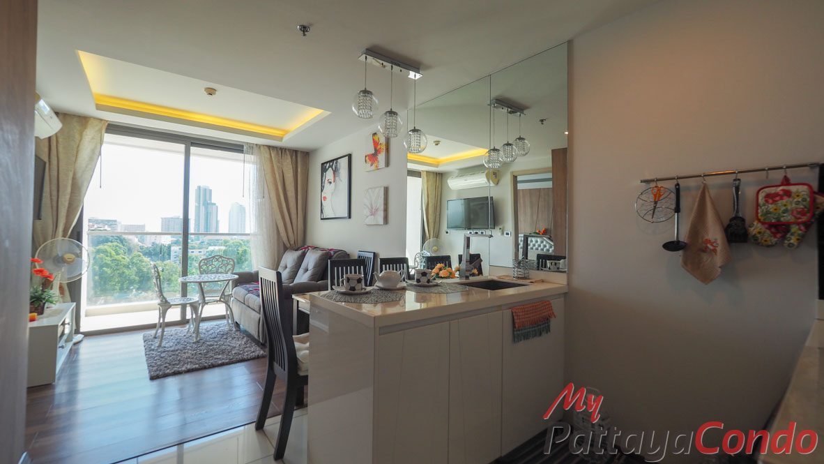 The Peak Towers Pattaya Condo For Sale - PEAKT75-0