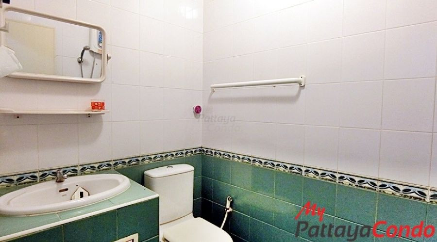 Sub Sombat Village Central Pattaya Townhouse For Sale - HCSS01-8