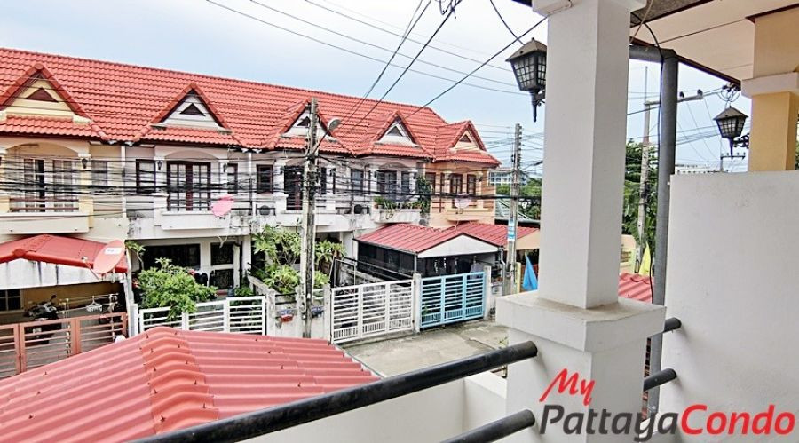 Sub Sombat Village Central Pattaya Townhouse For Sale - HCSS03-10