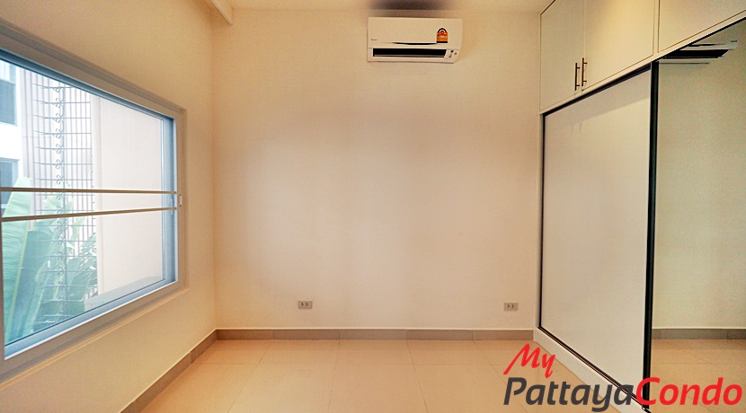 Beverly Hills Village Pattaya Townhouse For Sale - HP0003-19