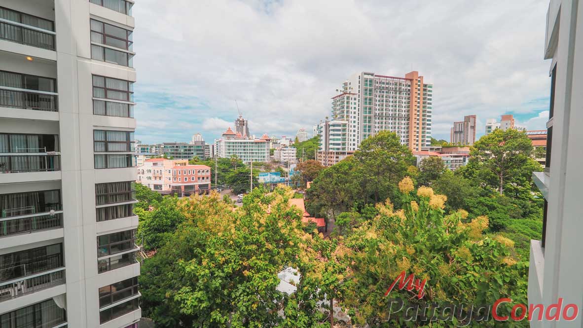 Treetops Pattaya Condo For Sale - TT24-12