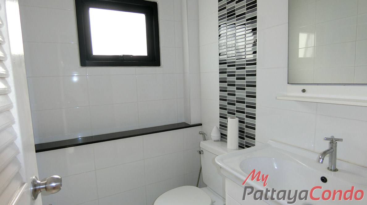 Uraiwan Park View East Pattaya House For Sale - HEURW01-28