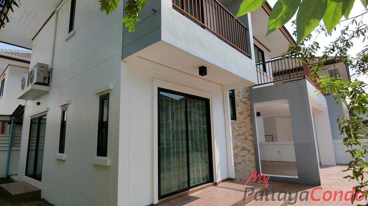 Uraiwan Park View East Pattaya House For Sale - HEURW01-2