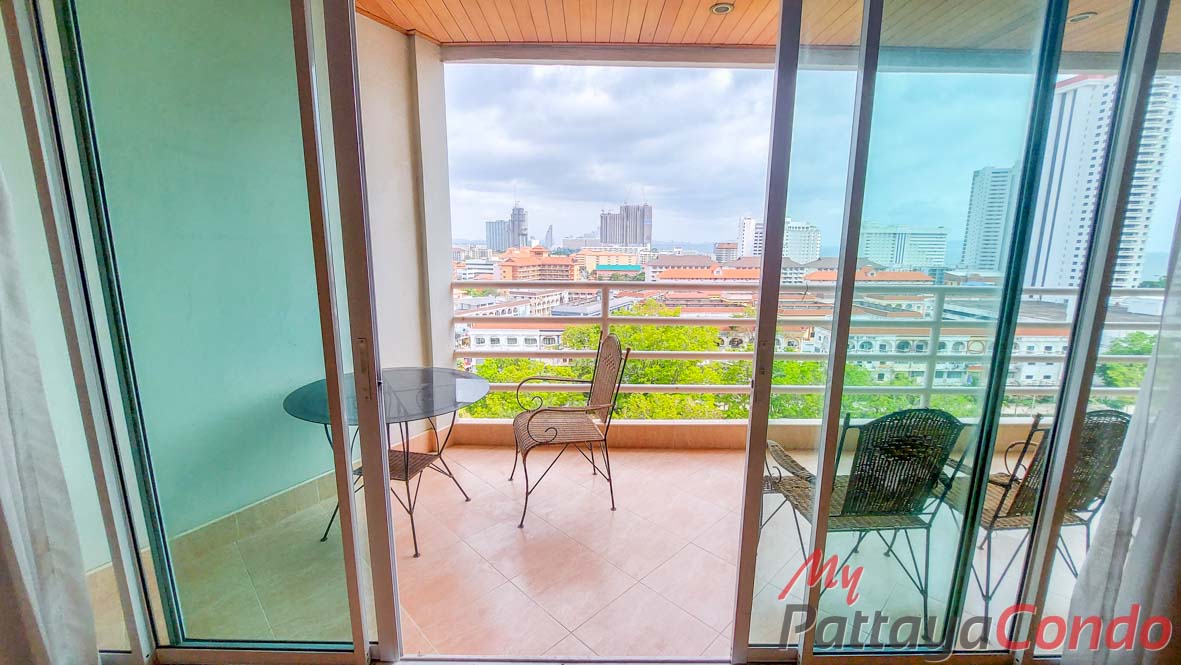View Talay 5 Pattaya Condo For Sale - VT5D04-12