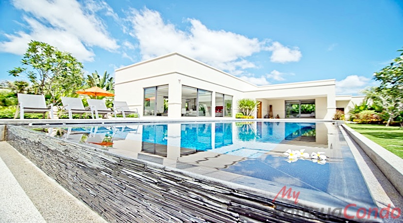The Vineyard Phase 3 East Pattaya Pool Villa For Sale - HEVY301-0