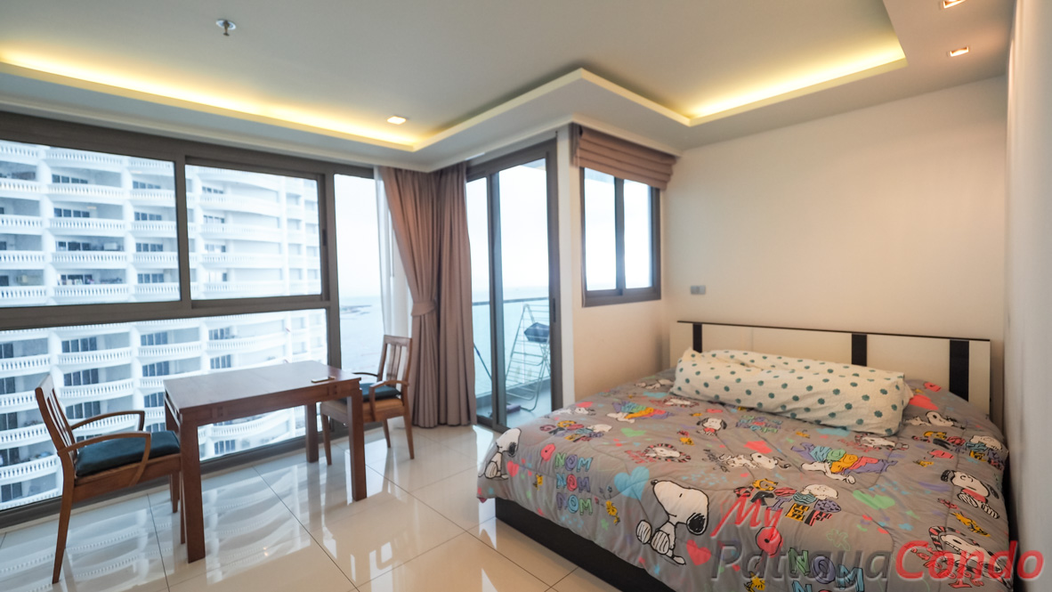 Wong Amat Tower Pattaya Condo For Sale - WT27-3