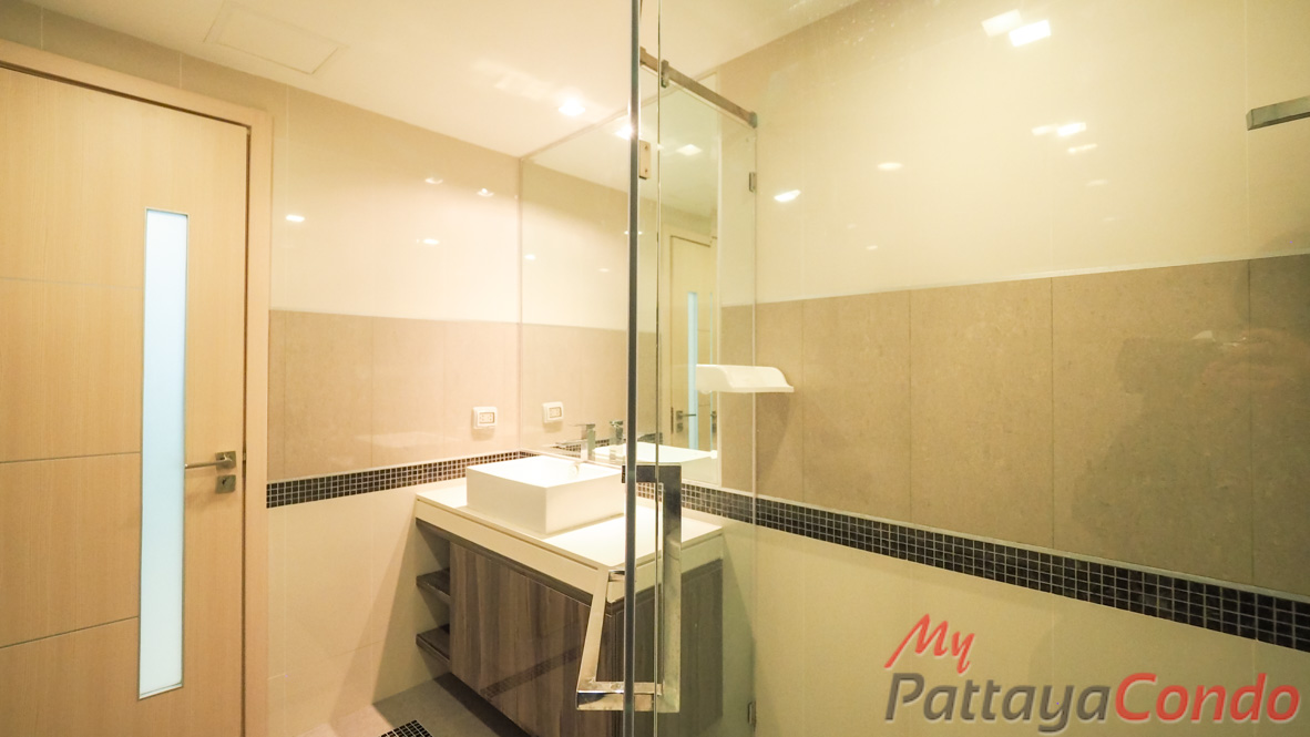 Wong Amat Tower Pattaya Condo For Sale - WT27-7