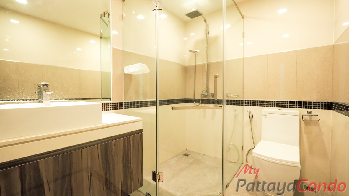 Wong Amat Tower Pattaya Condo For Sale - WT27-6