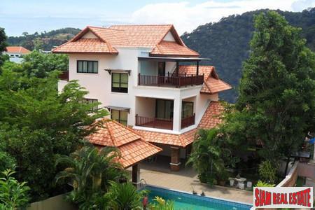 Spacious homes with private swimming pool in good residential area-0