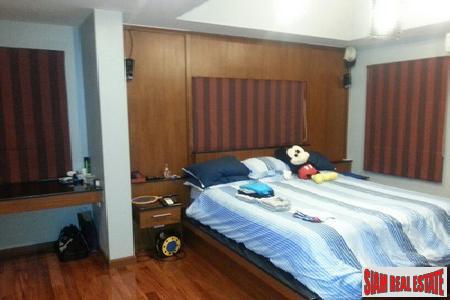 Land & House Park | Expansive 5-Bedroom Pool Villa in Chalong-10