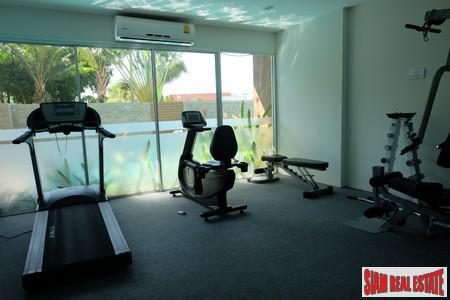 Chic Condo | Large Sea View Studio Condo for Sale in North Karon-11