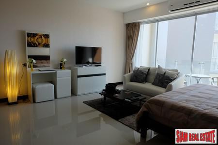 Chic Condo | Large Sea View Studio Condo for Sale in North Karon-4
