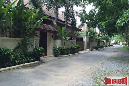 Three Bedroom Pool Villa with Large Garden near BIS in Koh Kaew-16