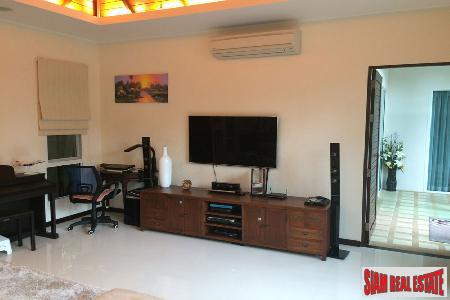 Three Bedroom Pool Villa with Large Garden near BIS in Koh Kaew-4