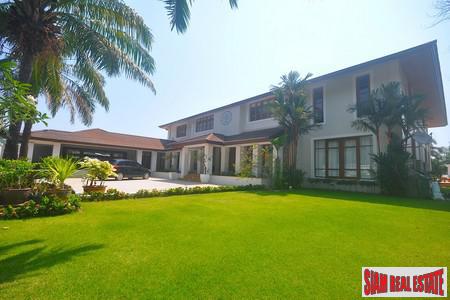 Loch Palm Villa | Luxury and Spacious House for Sale in Kathu-4