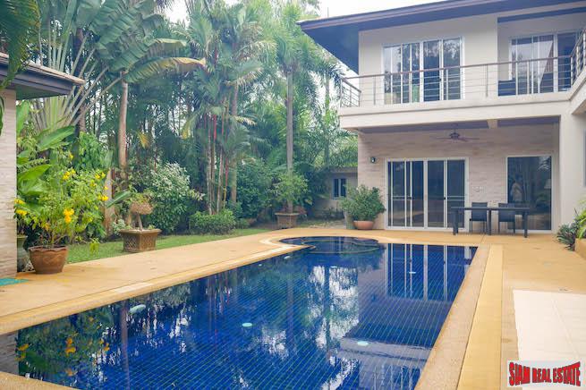 Luxurious Contemporary Pool Villa Estate for Sale near Loch Palm-0