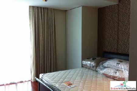 Athenee Residence | Very Large Luxury Three Bedroom Condo for Rent at Rajdamri BTS.-2