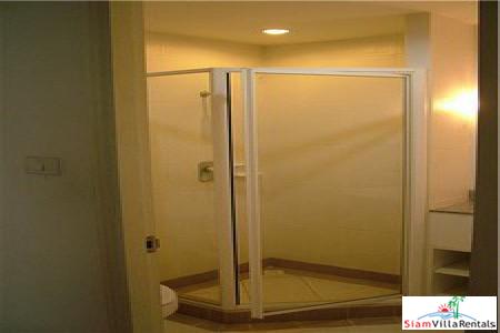 Baan Siri Sukhumvit 13 | Nice Three Bedroom Condo for a Good Price at Asoke BTS-8